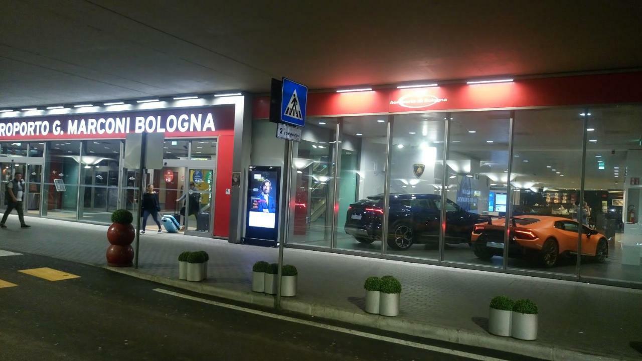 Stop Over Blq Bologna Eksteriør bilde